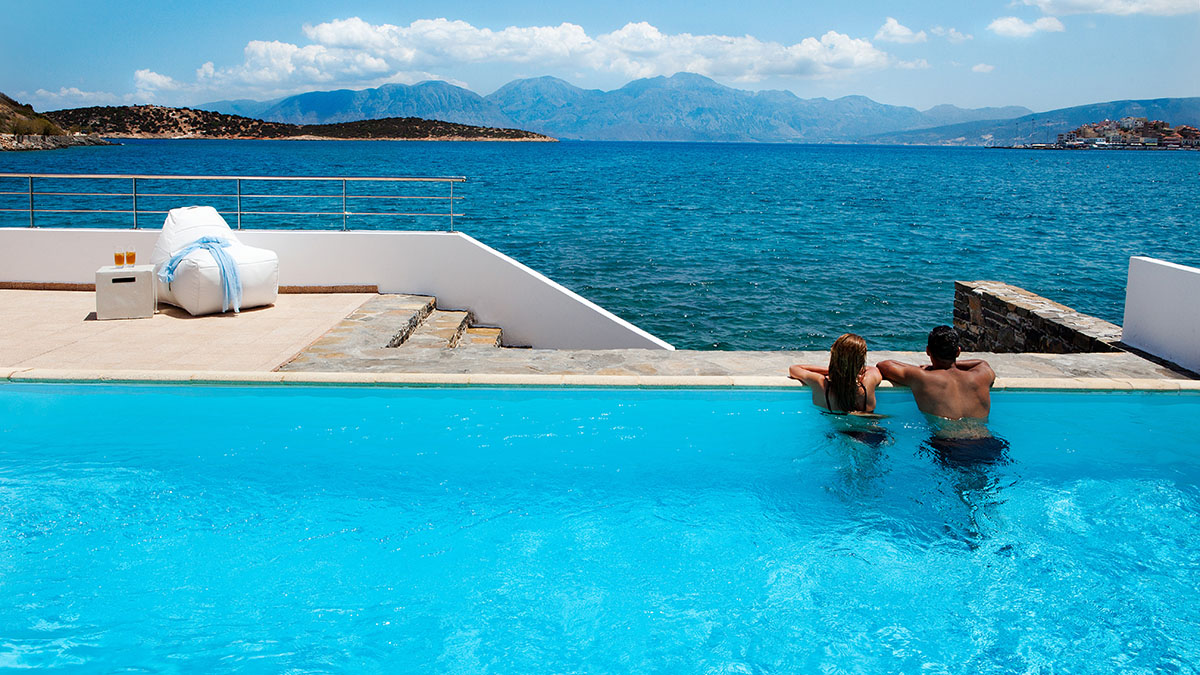 Three Bedroom waterfront Villa private pool (5 pax)